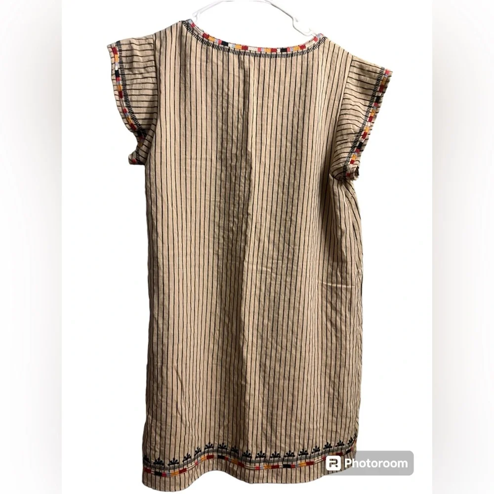 Embroidered striped shift dress tunic length tan casual THML size Large casual - Picture 2 of 10